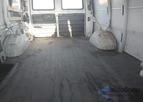 2005 Chevrolet Express z USA, uszkodzony, nr VIN 1GCGG25U551122288